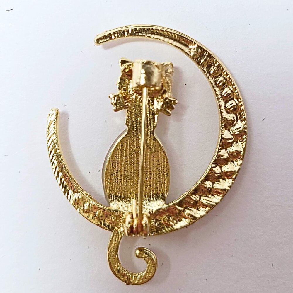 Cat and Crescent Moon Brooch - Gold Tone and Moonstone Style - Picture 2 of 2